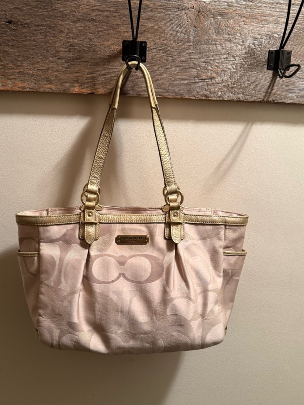 Coach Signature Gallery Tote F19664 Gold - Picture 11 of 11